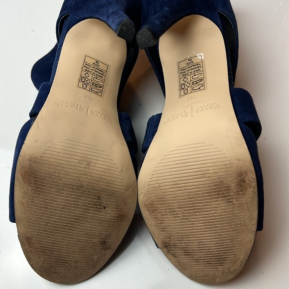 💙WHITE HOUSE BLACK MARKET BLUE VELVET ZIP UP BACK 4.5” HEELS SIZE 7 MEDIUM💙 - Picture 15 of 16